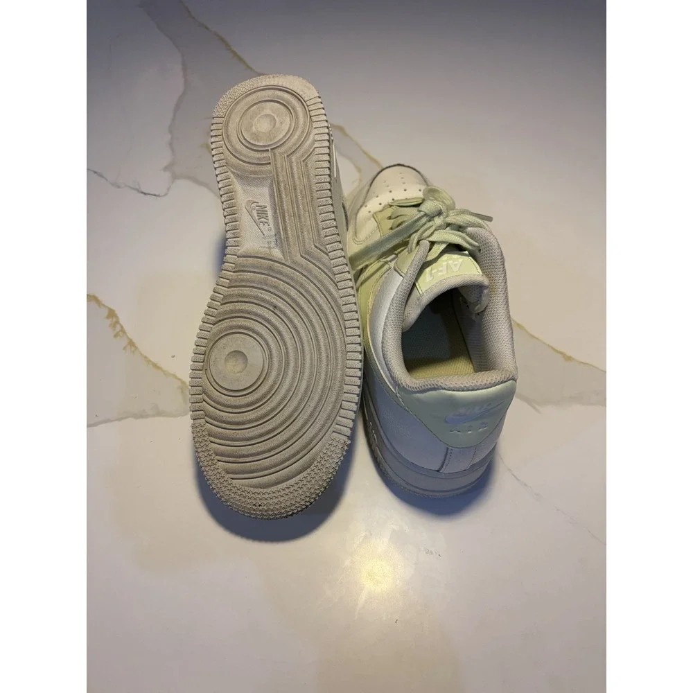 Nike Air Force 1 Low White Mint Green Sneakers Women's US 9